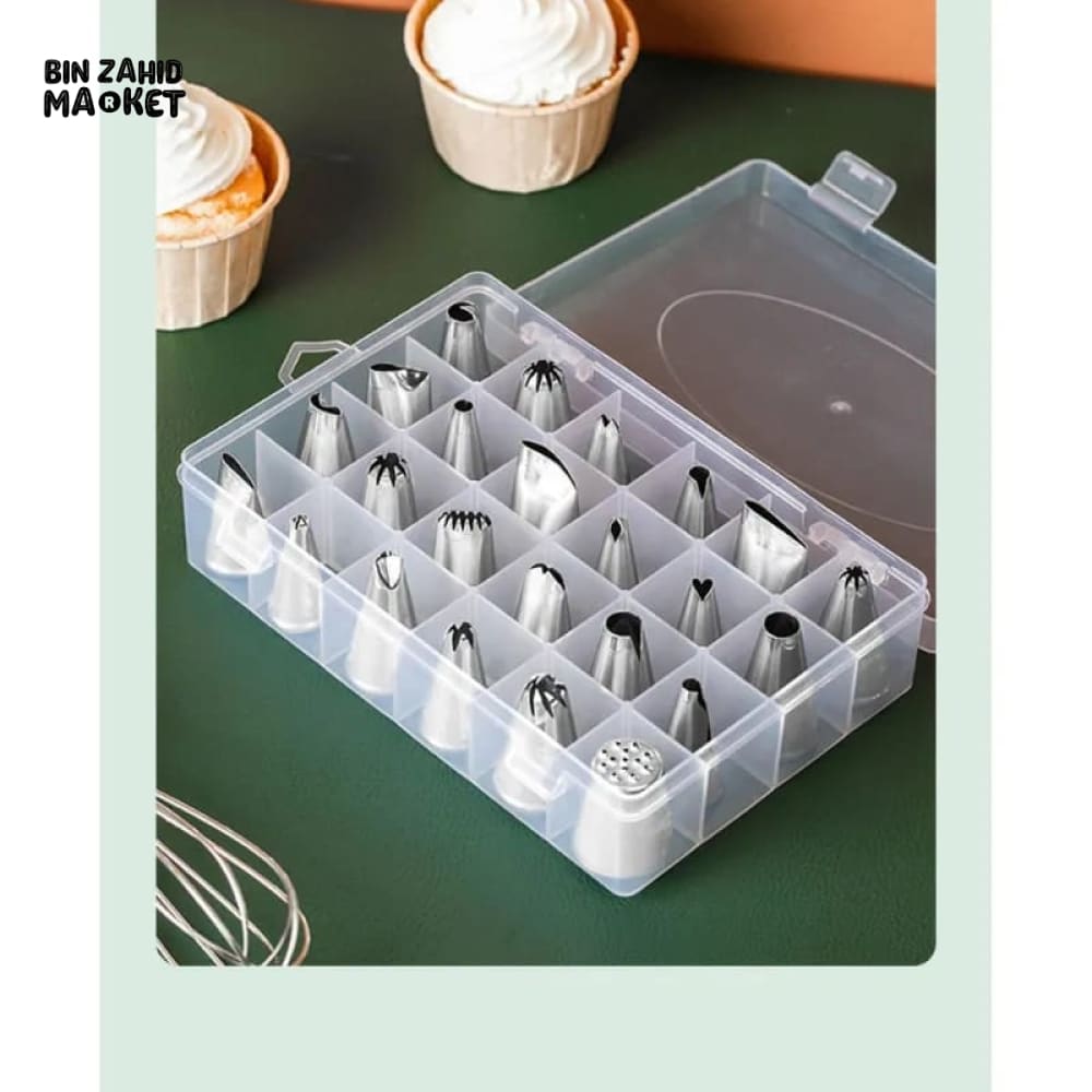 24 PIECES CAKE DECORATORS SET