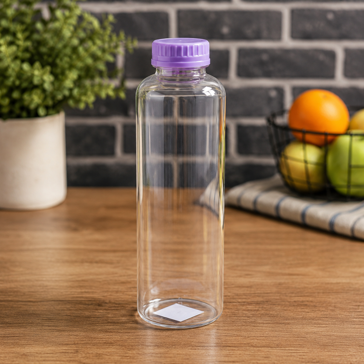 CLEAR PLASTIC WATER BOTTLE WITH SCREW CAP