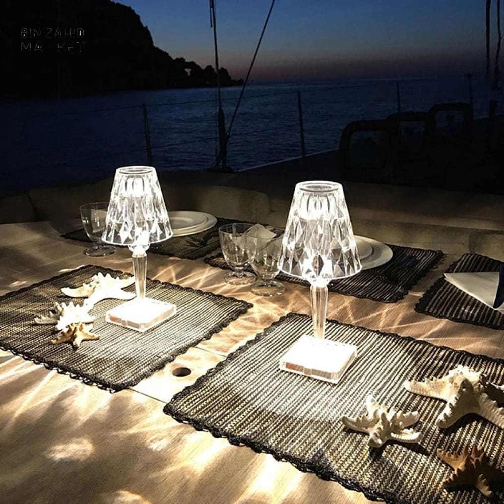 ACRYLIC DIAMOND TABLE LAMP