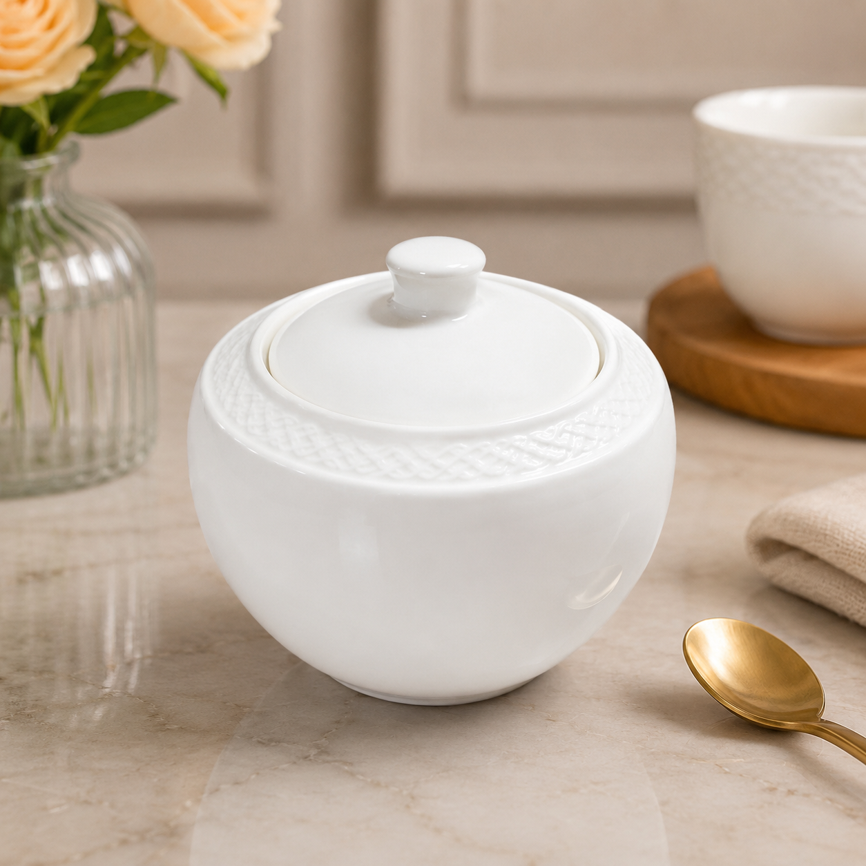 WINSOR ENGLAND CERAMIC SUGAR BOWL WITH LID