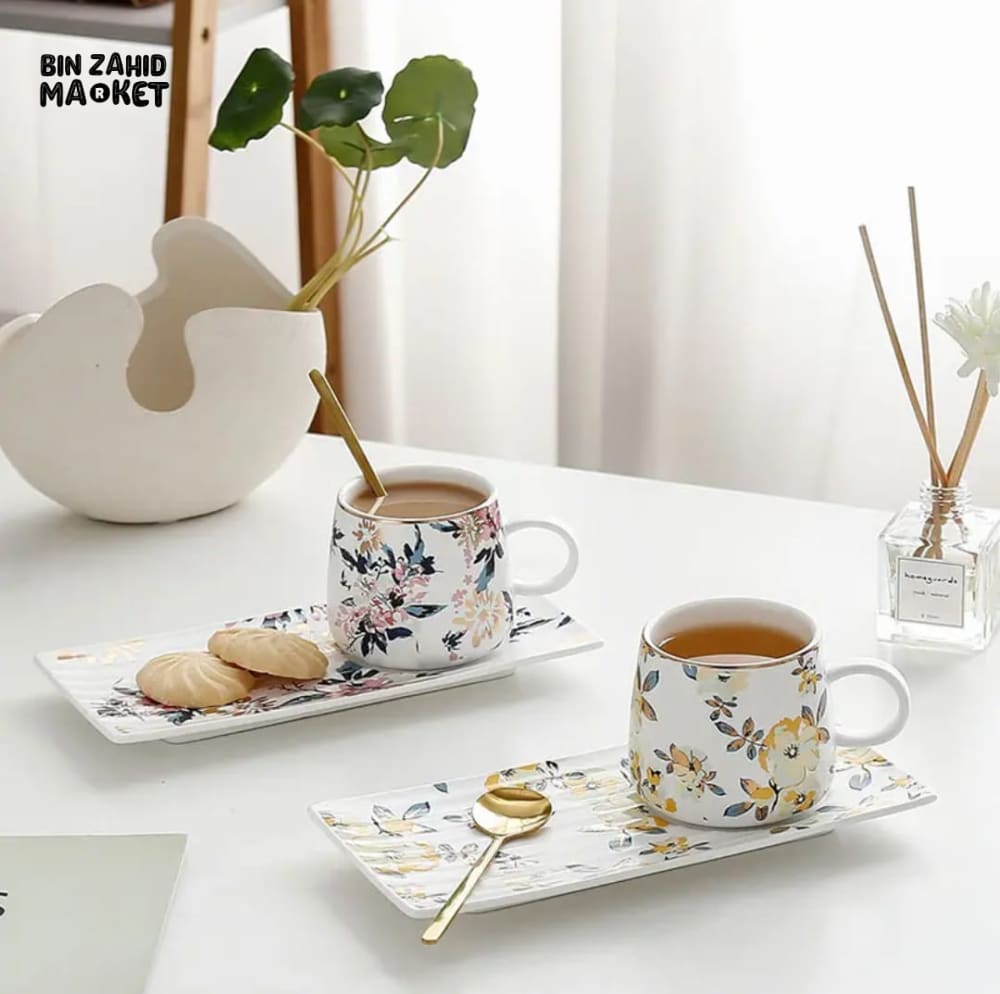 BRILLIANT FLORAL CERAMIC COFFEE MUG WITH TRAY & GOLD SPOON