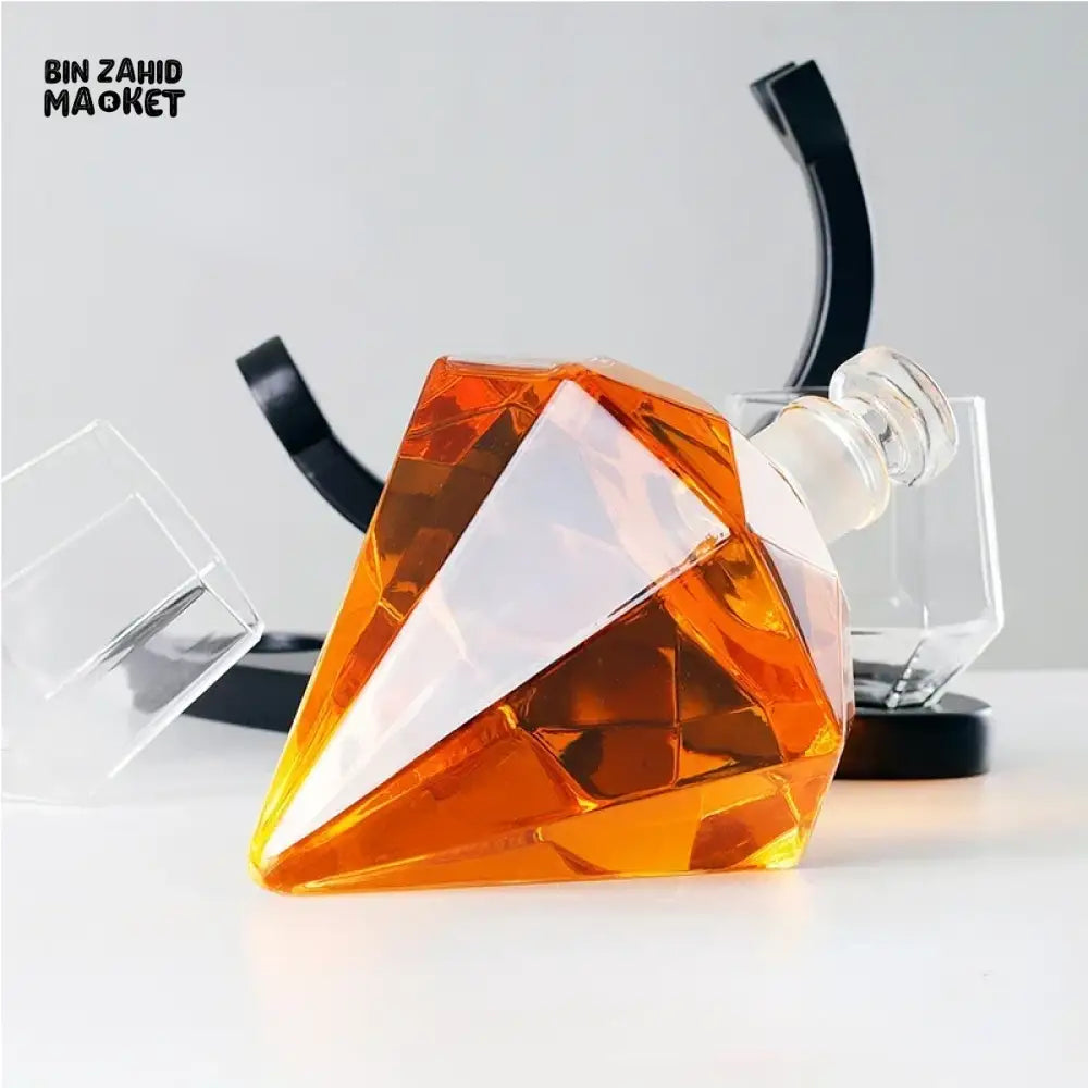 DIAMOND-SHAPED GLASS DECANTER – HIGH BOROSILICATE TRANSPARENT BOTTLE