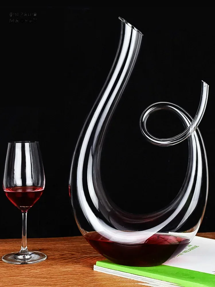 ELEGANT SNAIL-SHAPED DECANTER PERFECT FOR SERVING JUICE & BEVERAGES IN STYLE