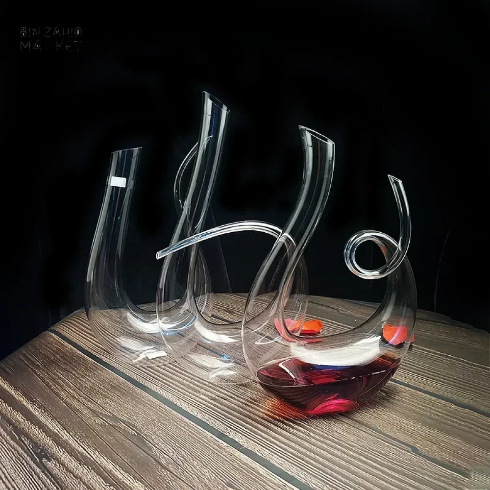ELEGANT SNAIL-SHAPED DECANTER PERFECT FOR SERVING JUICE & BEVERAGES IN STYLE
