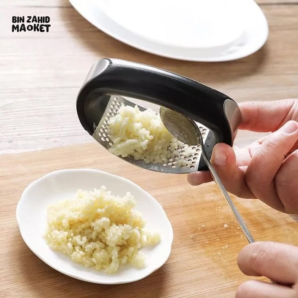 GARLIC PRESS CRUSHER