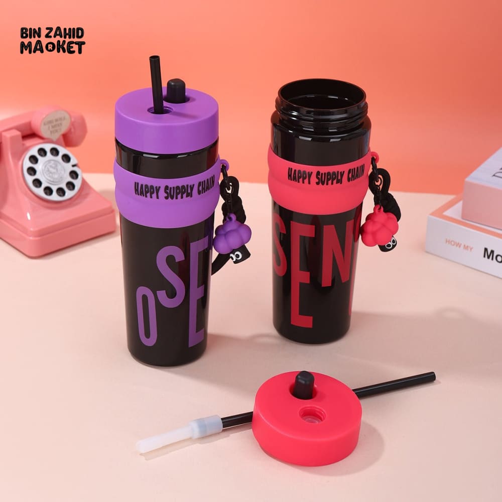 LARGE CAPACITY PLASTIC WATER BOTTLE 900ML – CUTE PORTABLE CUP WITH LID & STRAW SPORTS DRINKING WATER CUP FOR GIRLS & CAR USE