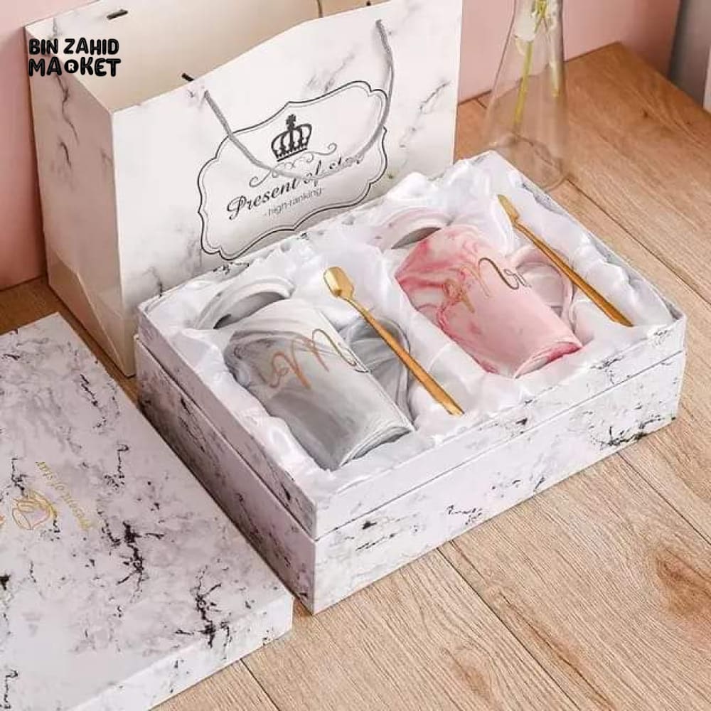 MR & MRS MUG SET GIFT BOX
