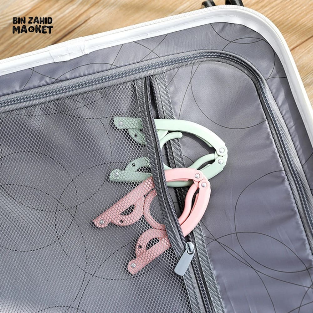 PACK OF 4 TRAVEL HANGERS