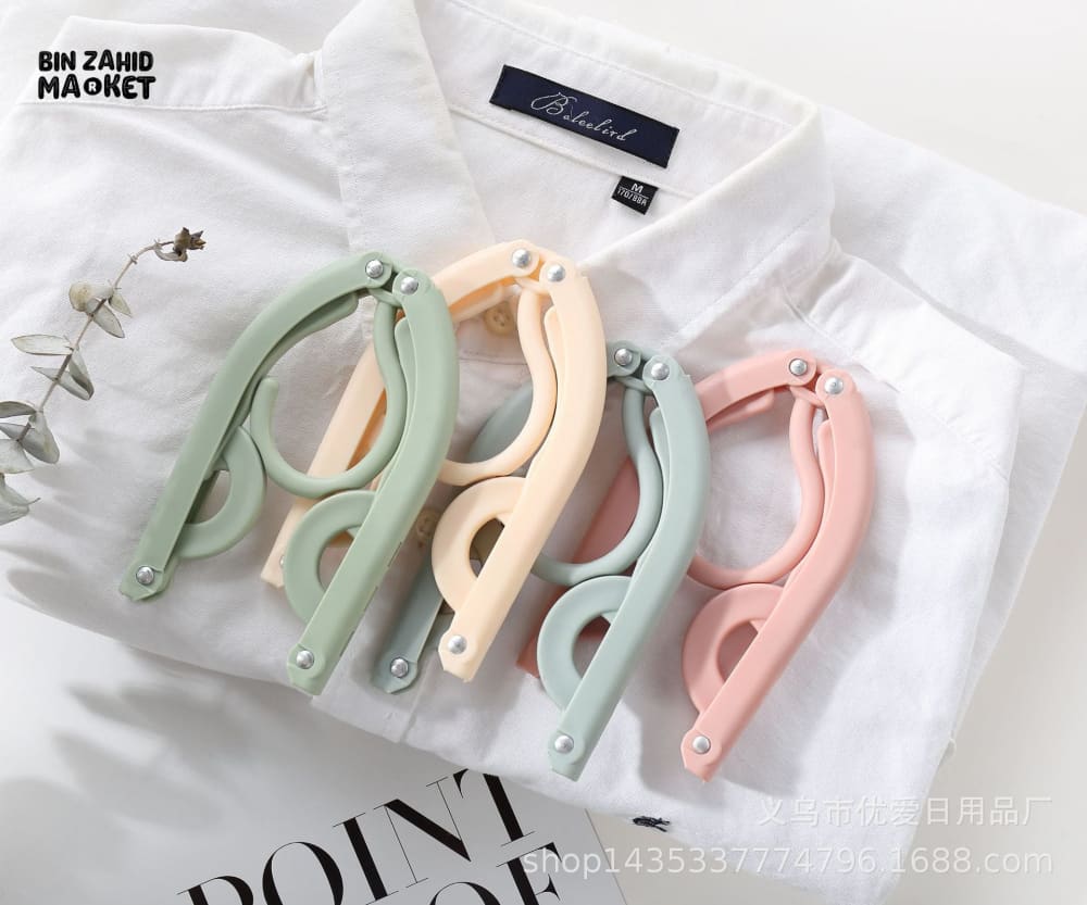 PACK OF 4 TRAVEL HANGERS