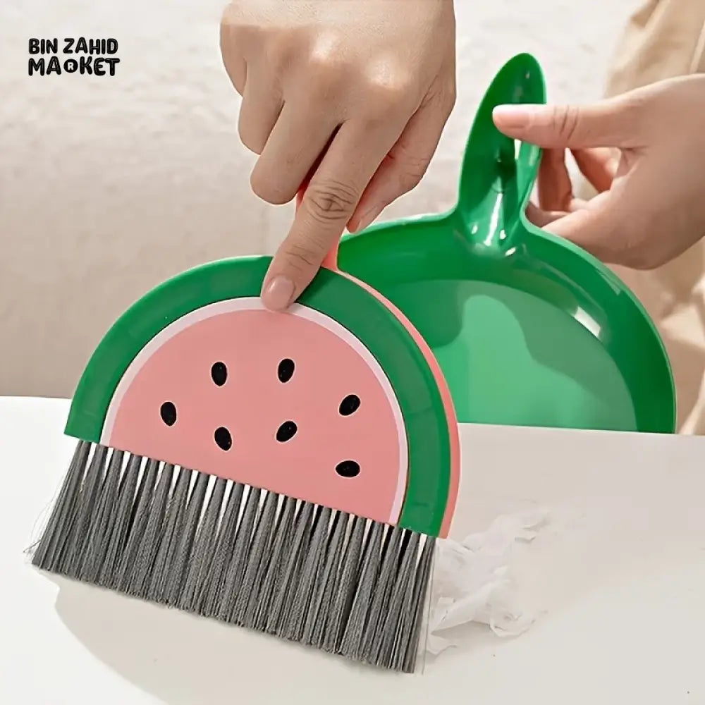 PORTABLE MINI CLEANING BRUSH AND DUSTPAN SET – HANDHELD SWEEPER WITH CUTE KIWI DESIGN SPACE-SAVING TABLE & FURNITURE CLEANING TOOL