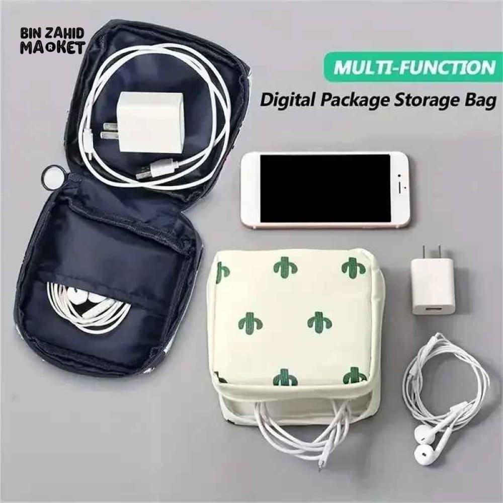 PORTABLE SANITARY PAD STORAGE BAG / MINI MAKEUP & HYGIENE POUCH