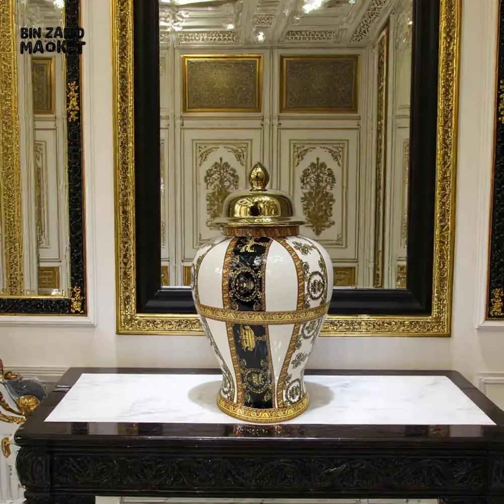 ROYAL BLACK & GOLD CERAMIC VASE SET – LUXURY HOME DÉCOR PIECE