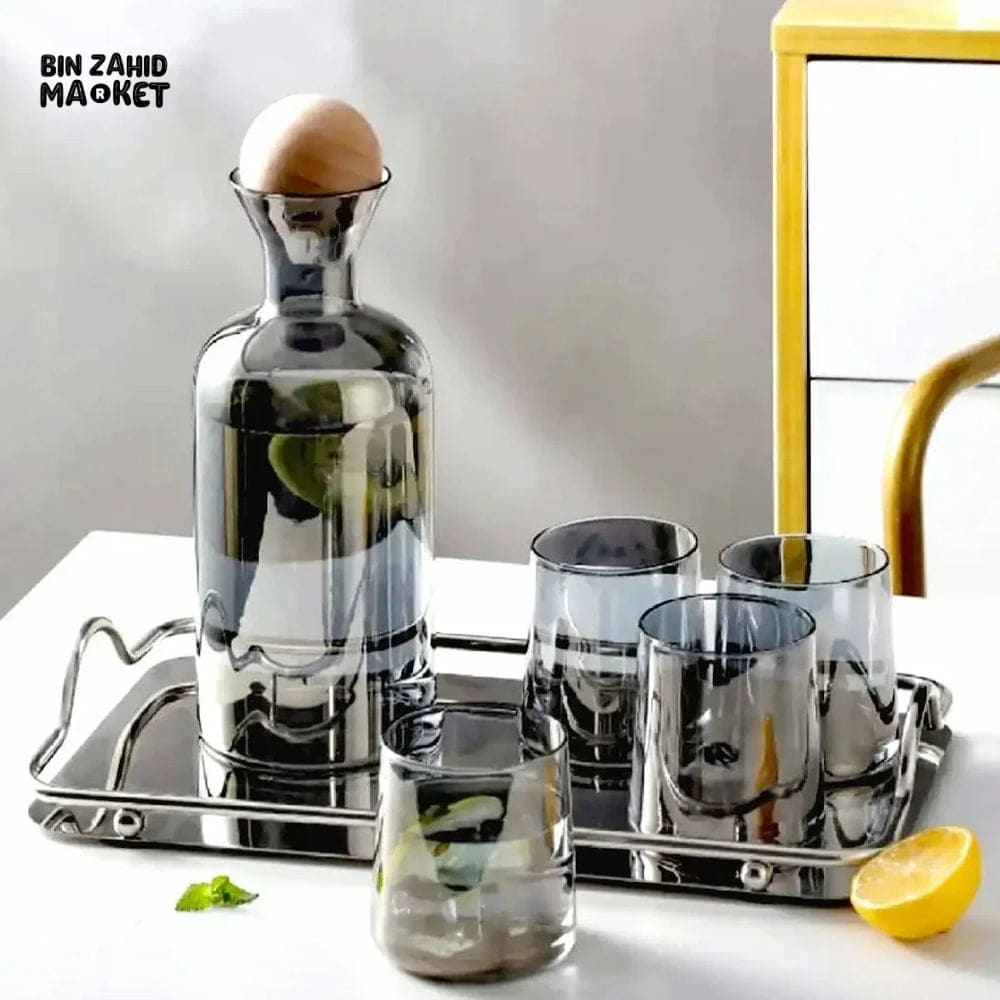 SET OF 7 GLASS JUG WIH BALL KID AND MUGS Black