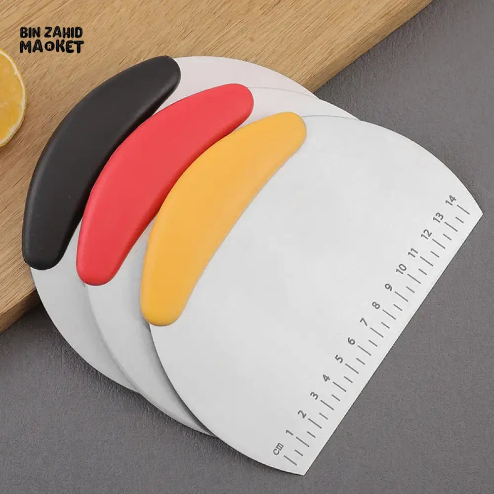 STAINLESS STEEL DOUGH SCRAPER WITH NON-SLIP HANDLE – MULTIPURPOSE PASTRY CUTTER & DOUGH DIVIDER 15X12CM
