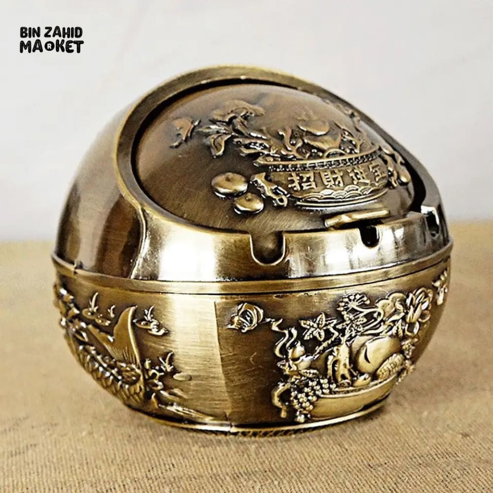 VINTAGE ASH TRAY