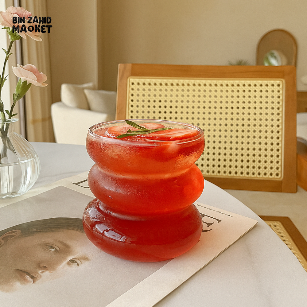 WAVY GLASS CUP – STRAWBERRY DRINK DESIGN