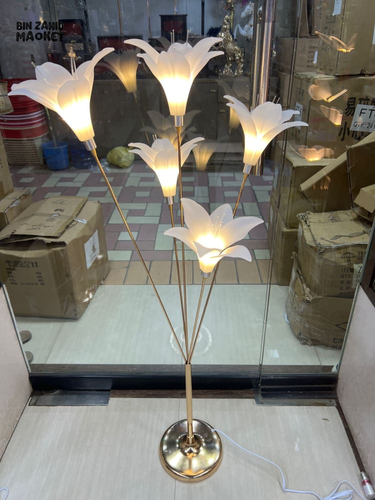 WEDDING STAGE & ROADWAY LIGHT DECOR - GOLDEN LILY FOREST