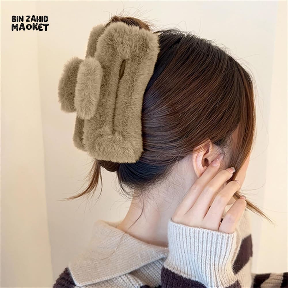 WOMEN FUZZY PLUSHY HAIR CLIP