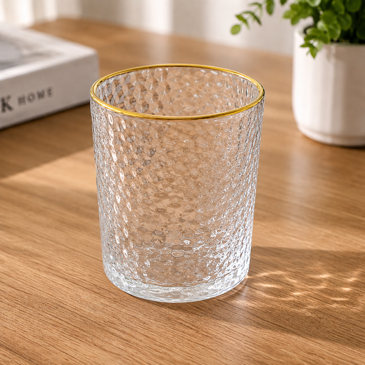 HAMMERED GLASS TUMBLER WITH GOLD RIM