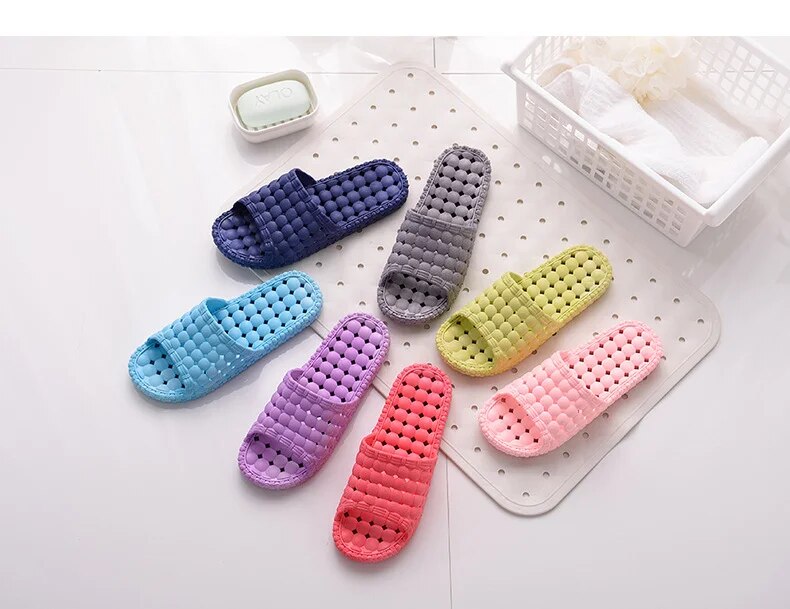 ANTI-SLIP COMFY BATH SLIPPERS