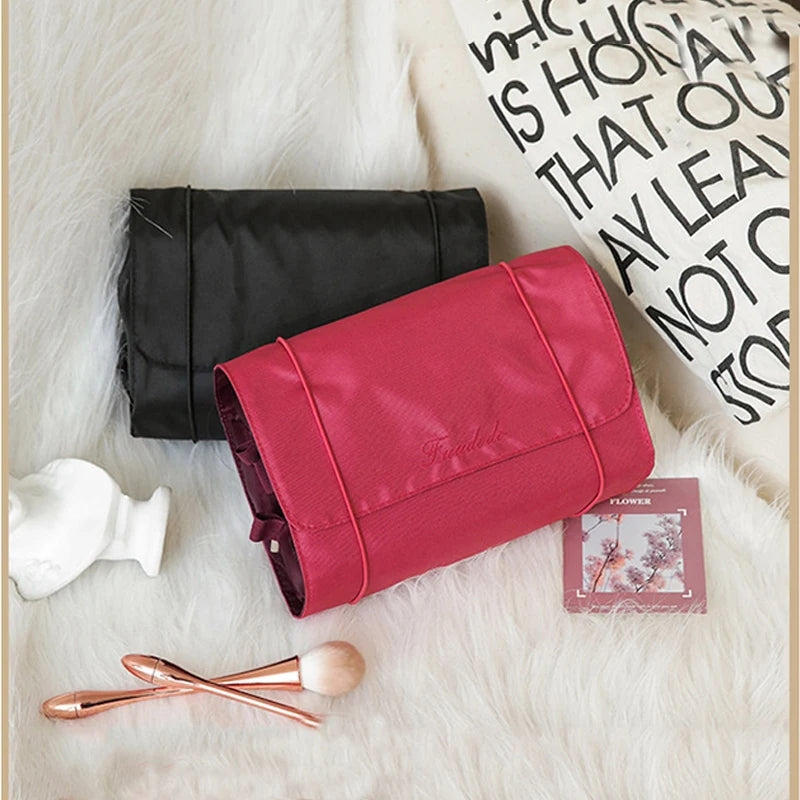 DETACHABLE TRAVEL COSMETIC BAG