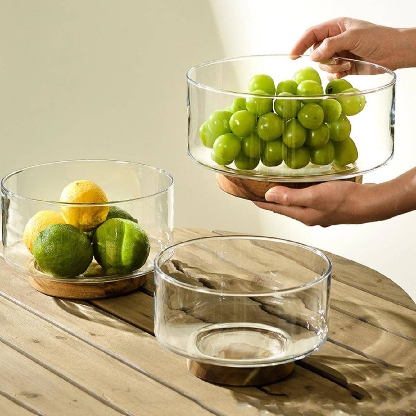 MODERN GLASS BOWL WITH PREMIUM WOODEN BASE