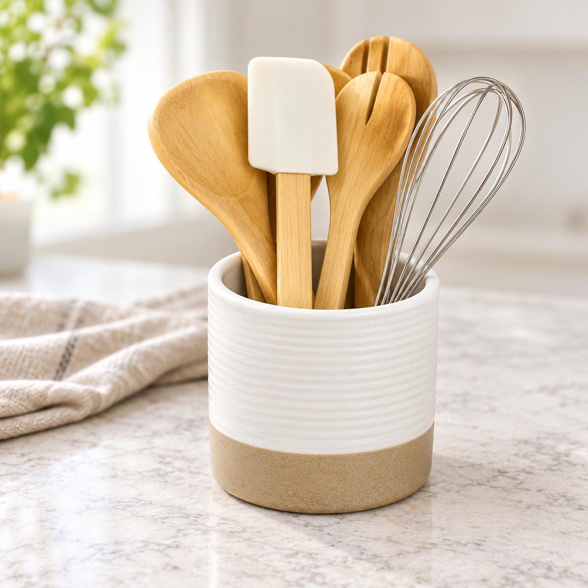 Danny Home Utensil Set With Holder