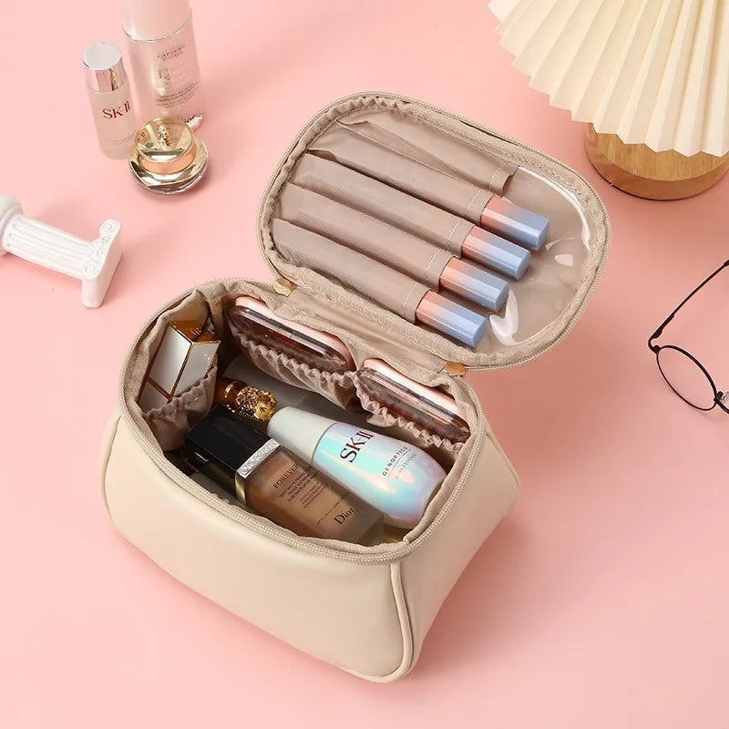 WEEKEND TRAVEL MAKEUP COSMETIC BAG