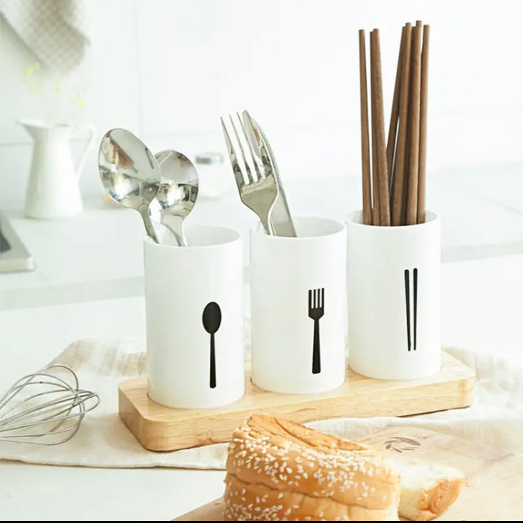 TABLEWARE STORAGE HOLDER