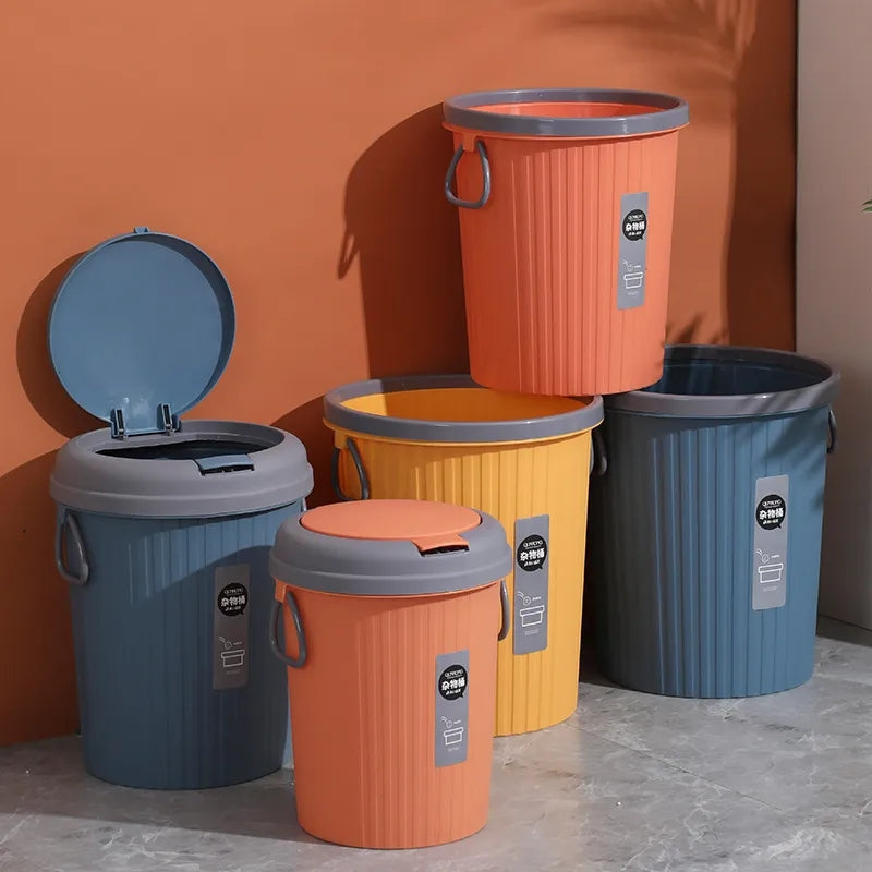 ECO-FRIENDLY TRASH BIN WITH LID