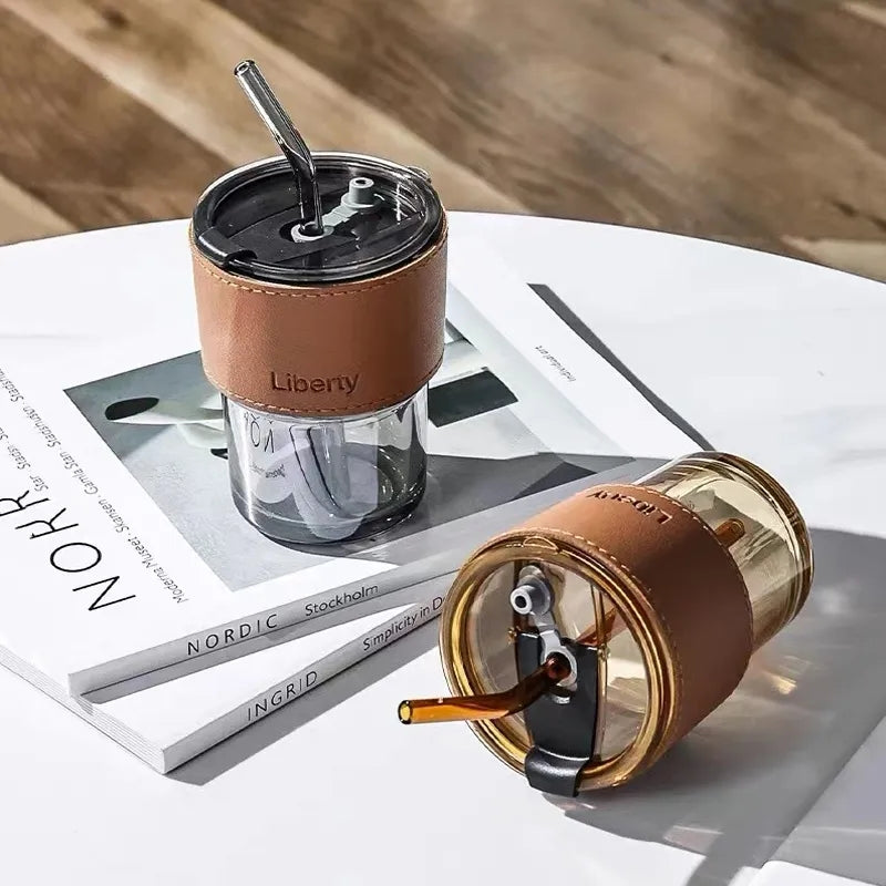 COFFEE MUG WITH STRAW