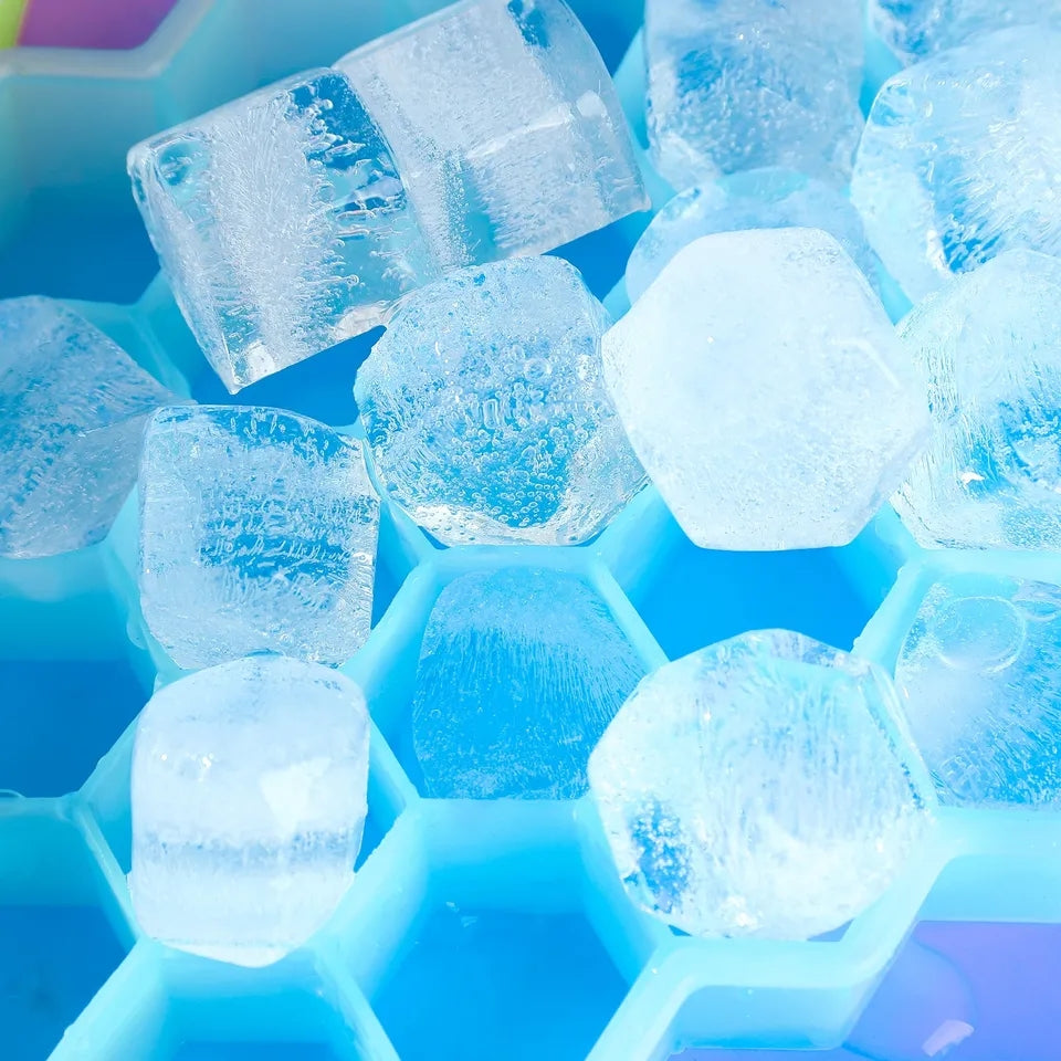 HONEYCOMB ICE CUBE TRAY WITH LID