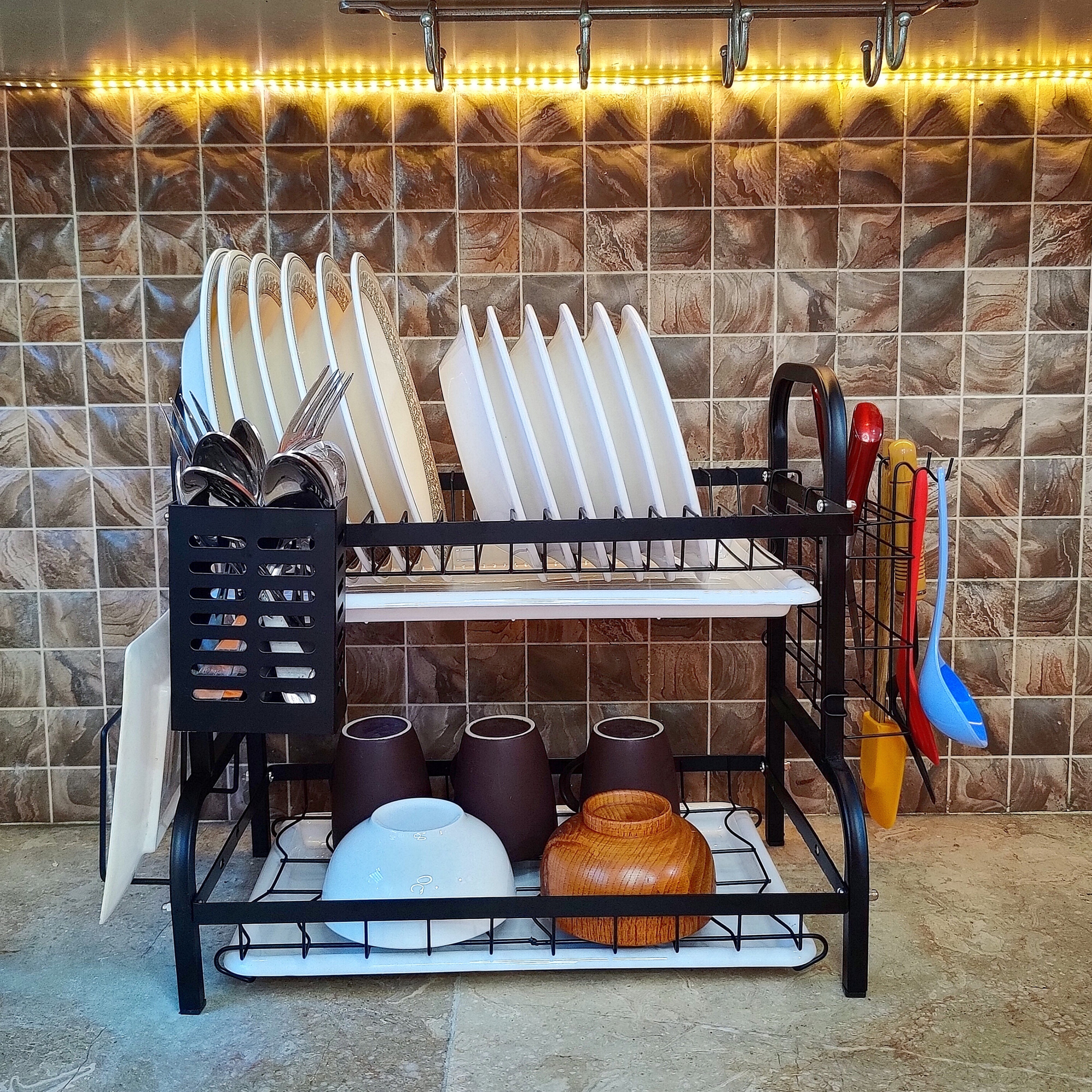 MULTI-TIERED DISH ORGANIZER