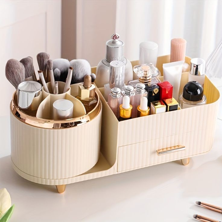 ROTATING BRUSH & COSMETIC ORGANIZER