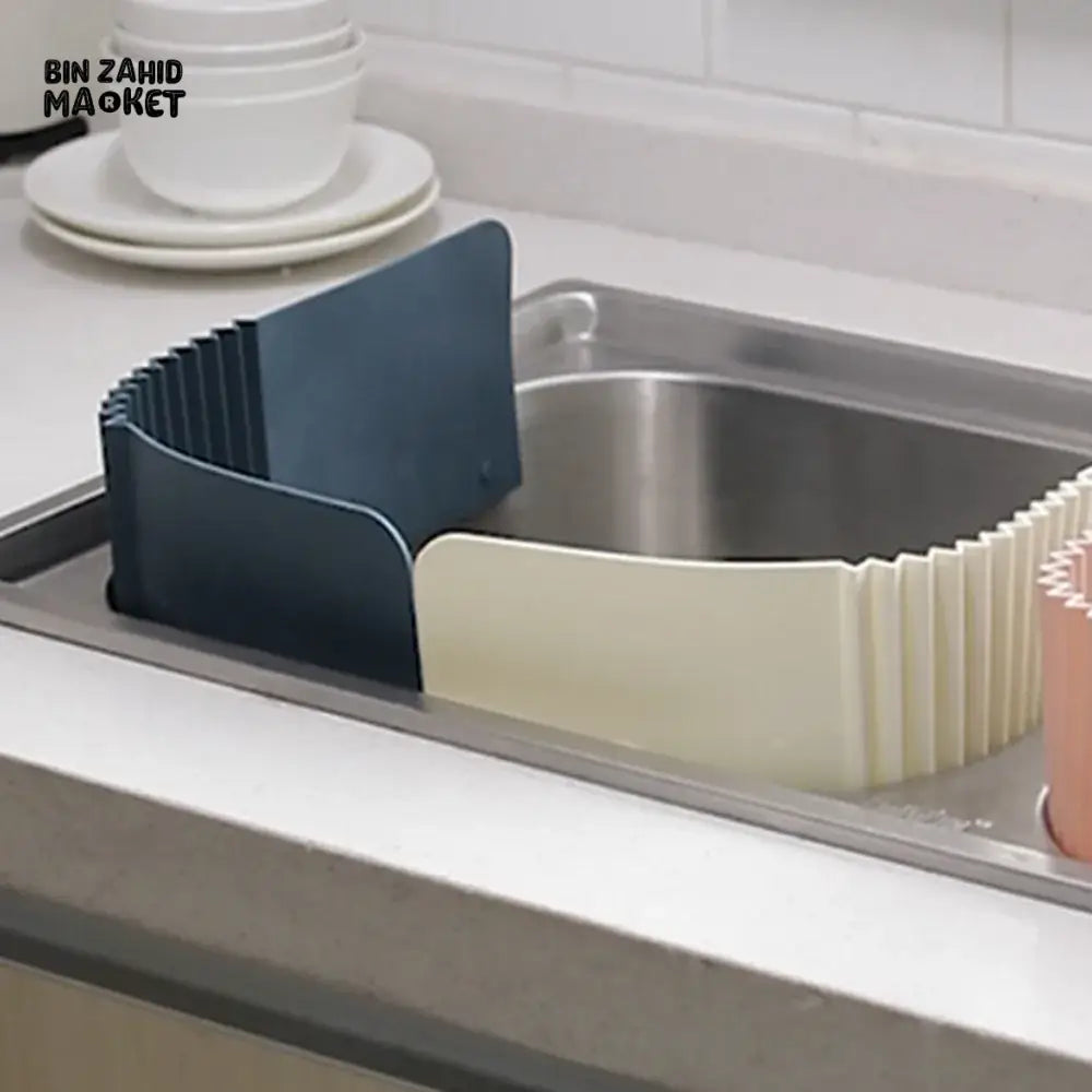 ADJUSTABLE KITCHEN SINK SPLASH GUARD