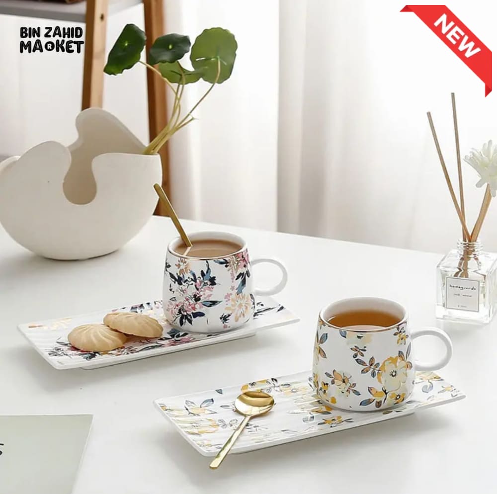 BRILLIANT FLORAL CERAMIC COFFEE MUG WITH TRAY & GOLD SPOON
