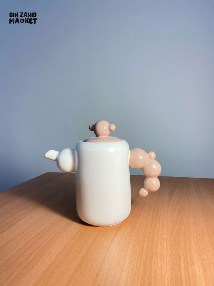CREAM-STYLE CERAMIC TEA SET — ELEGANT TEAPOT AND CUPS WITH STYLISH RACK PERFECT FOR LIVING ROOM USE OR AS A HOUSEWARMING GIFT - BEIGE
