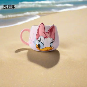 DISNEY MICKEY & FRIEND EMBOSSED CHARACTER CERAMIC MUG - DAISY DUCK 450ML