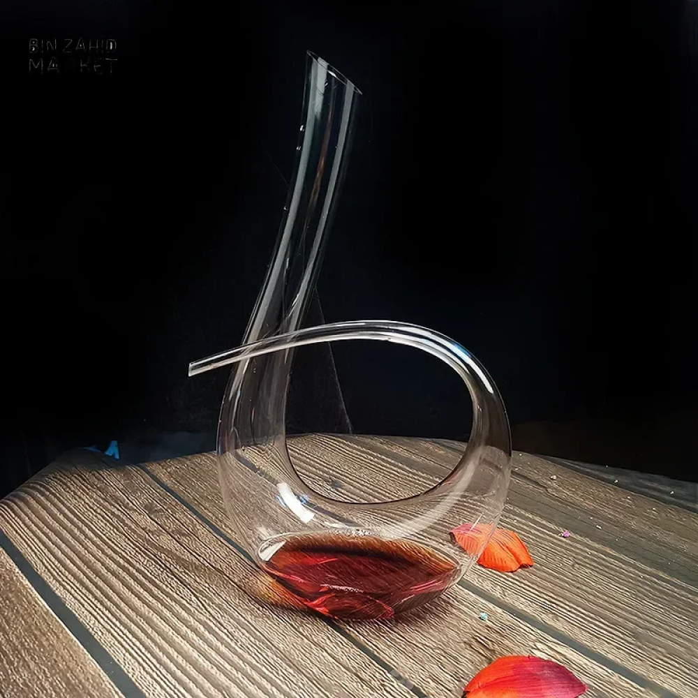 ELEGANT SNAIL-SHAPED DECANTER PERFECT FOR SERVING JUICE & BEVERAGES IN STYLE