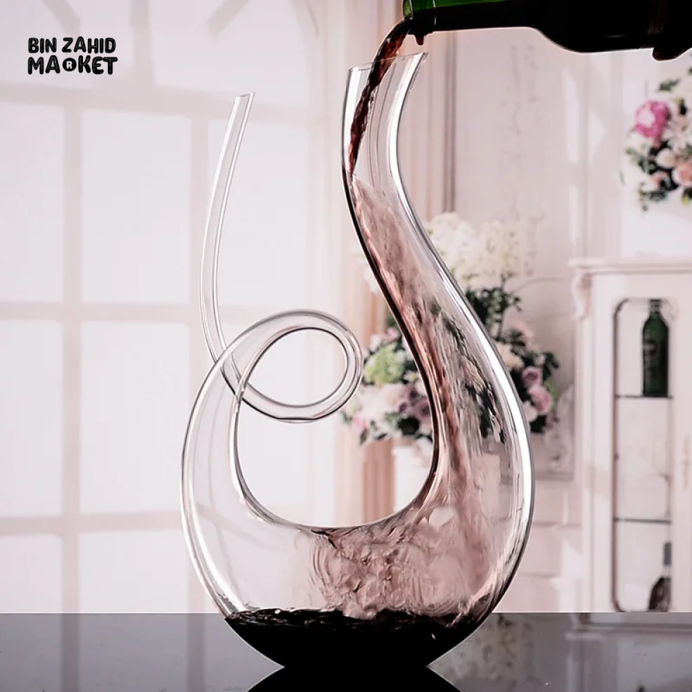 ELEGANT SNAIL-SHAPED DECANTER PERFECT FOR SERVING JUICE & BEVERAGES IN STYLE