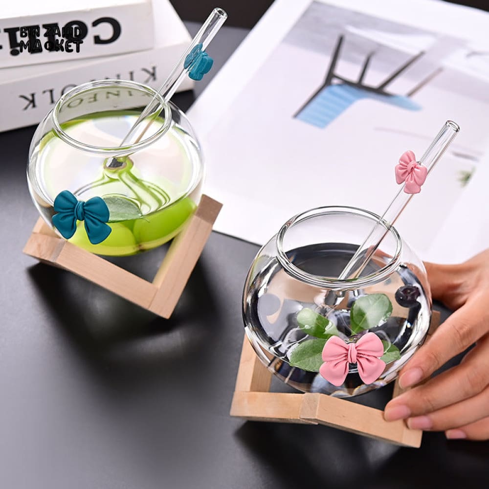 GLASSLUX BOW MUG WITH STRAW MUG ALONG BAMBOO BASE STAND