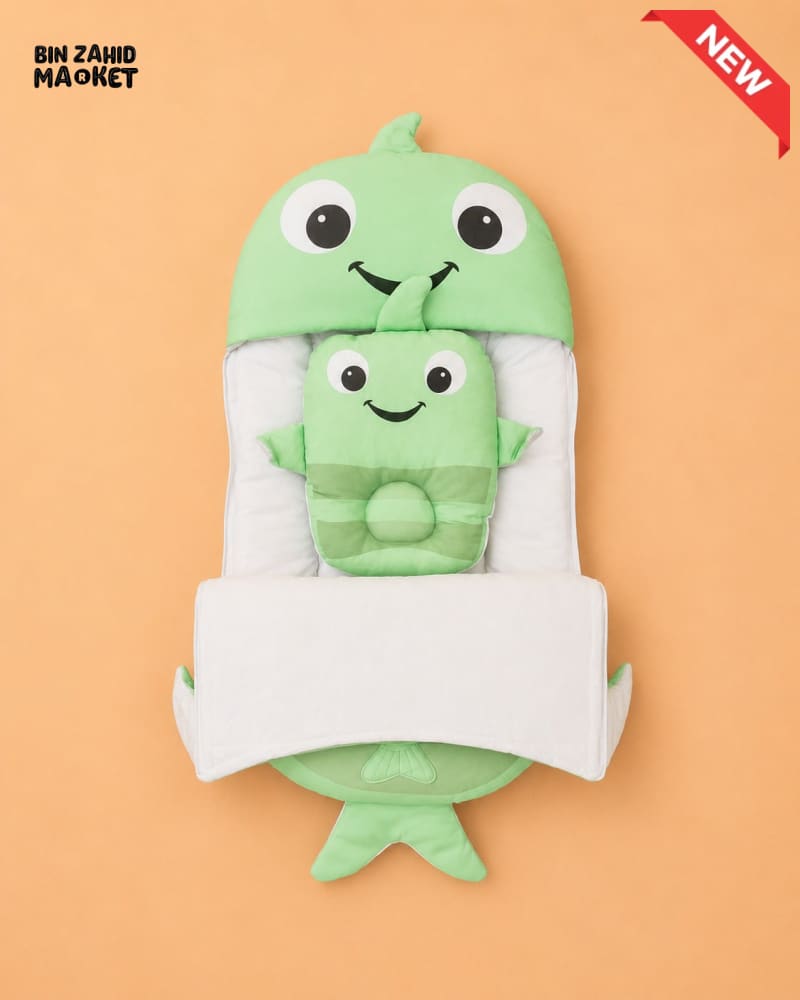 HAPPIMUMS CHARACTER CUDDLY CARRY NEST WITH PILLOW - GREEN FISH
