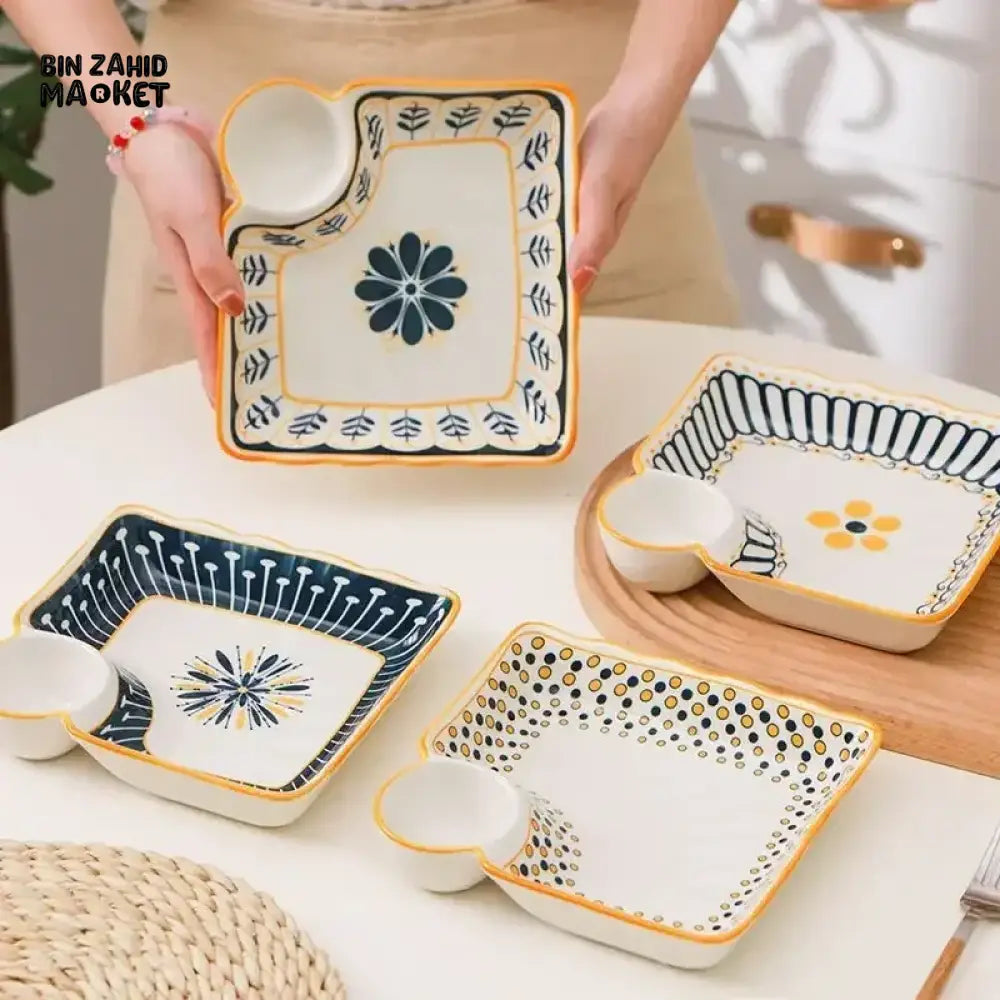 HIGH-QUALITY CERAMIC DUMPLING SERVING PLATE WITH DIP SAUCE COMPARTMENT