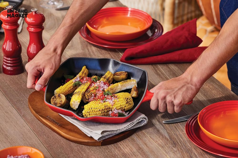 LE CREUSET CAST IRON GRILL PAN WITH RIDGED SURFACE – PREMIUM NON-STICK STEAK & BBQ PAN