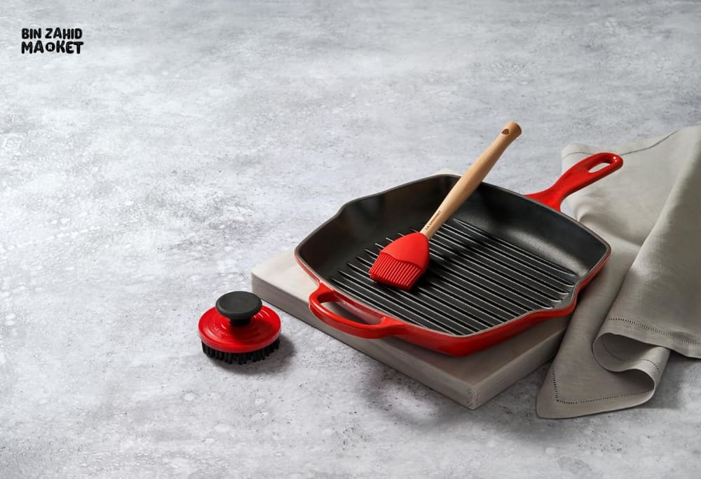 LE CREUSET CAST IRON GRILL PAN WITH RIDGED SURFACE – PREMIUM NON-STICK STEAK & BBQ PAN
