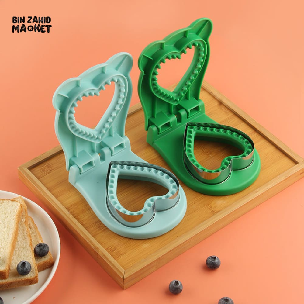 LUXURMOVE QUICK BREAD FOR SANDWICHES CUTTER TOOL - HEART