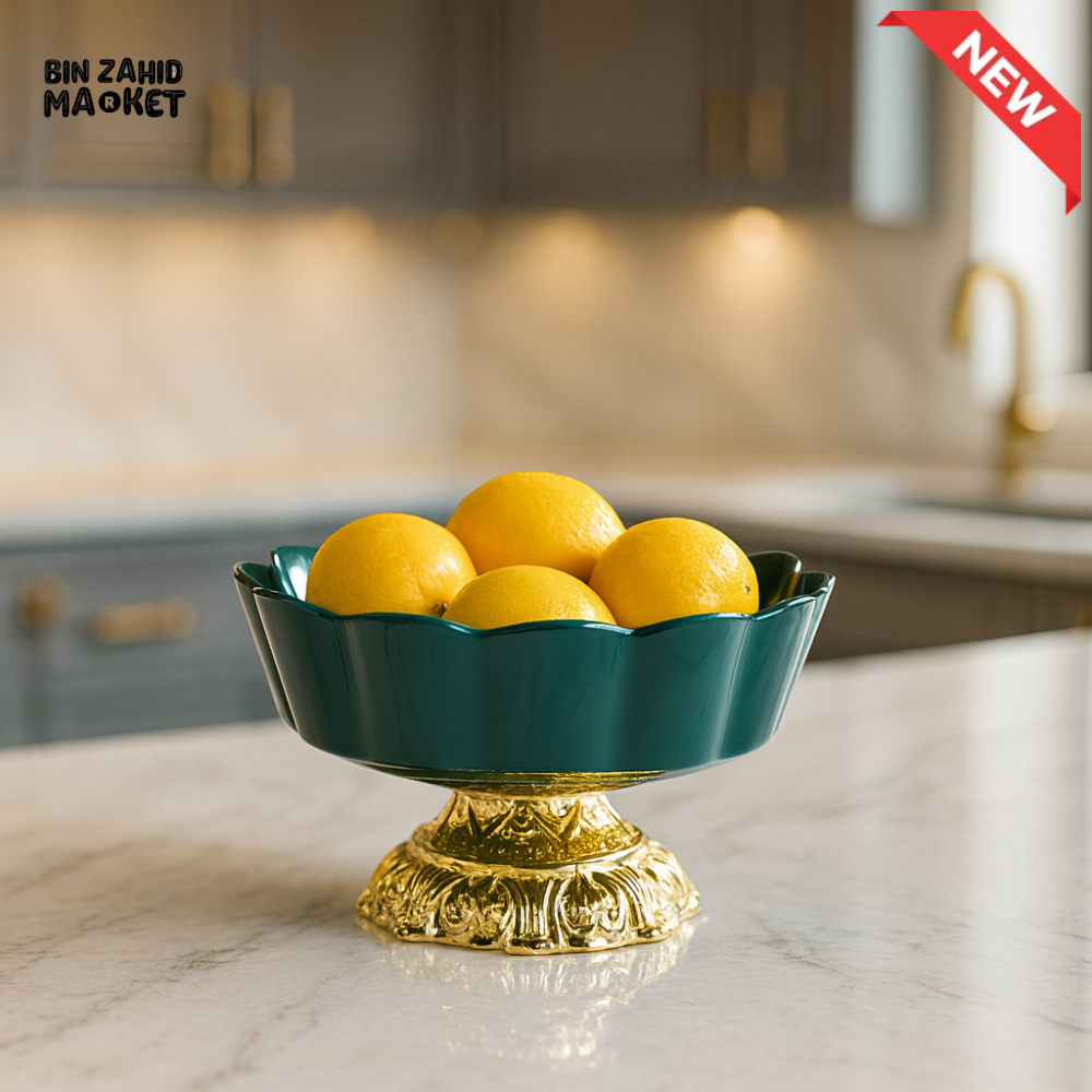 LUXURY SCALLOPED CERAMIC FRUIT BOWL WITH ORNATE GOLD BASE – 20.7CM