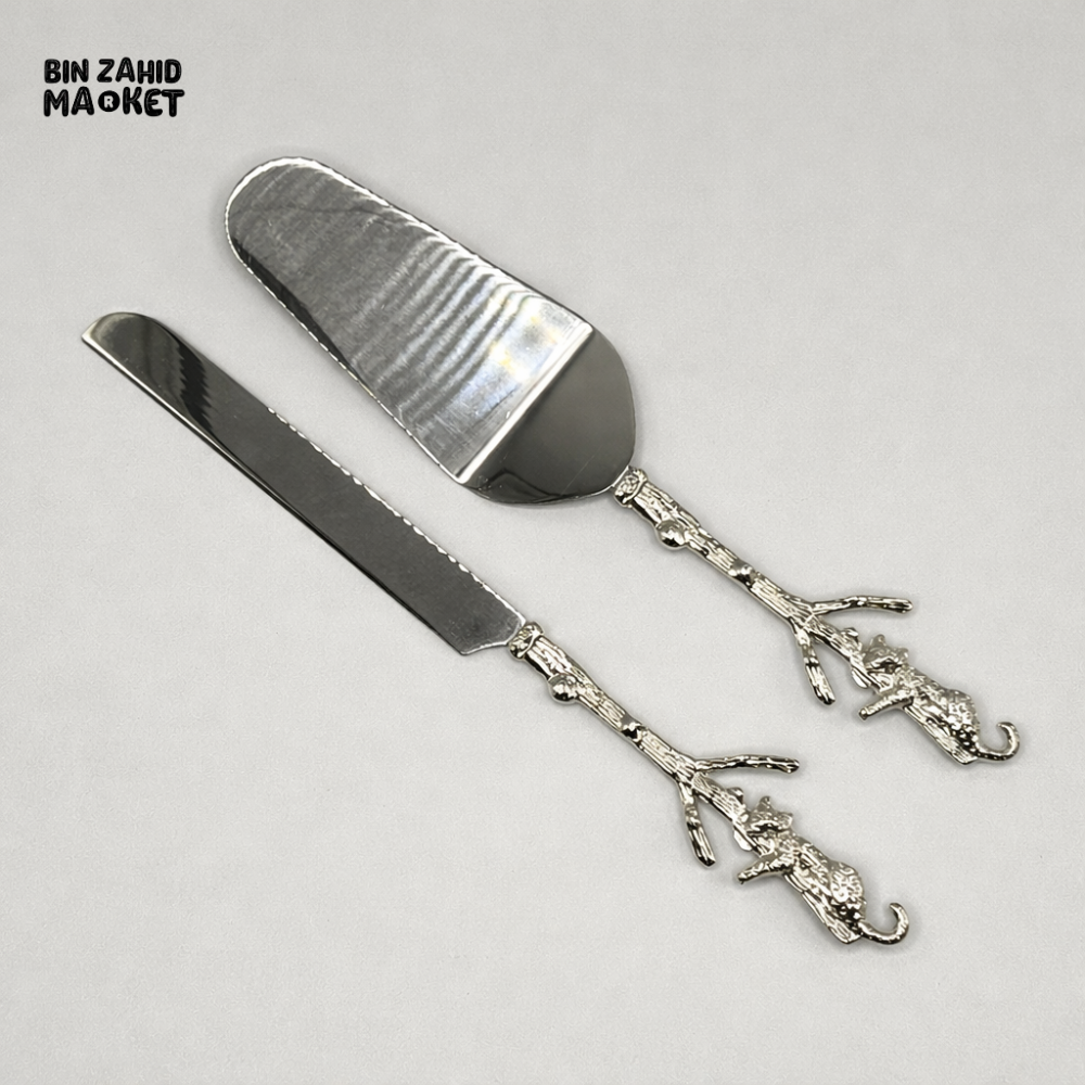 LUXURY SILVER CAKE SERVER & KNIFE SET SQUIRREL HANDLE DESIGN