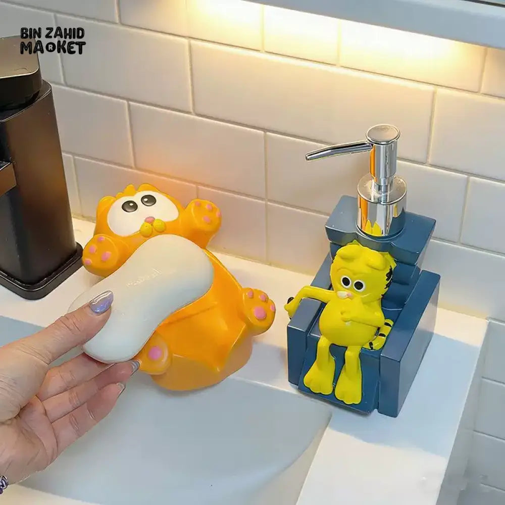 MIMO PVC RESIN CARTOON BEAR CHAIR DESIGN LIQUID SOAP DISPENSER WITH SILVER PUMP - Soap & Toothbrush Accessories