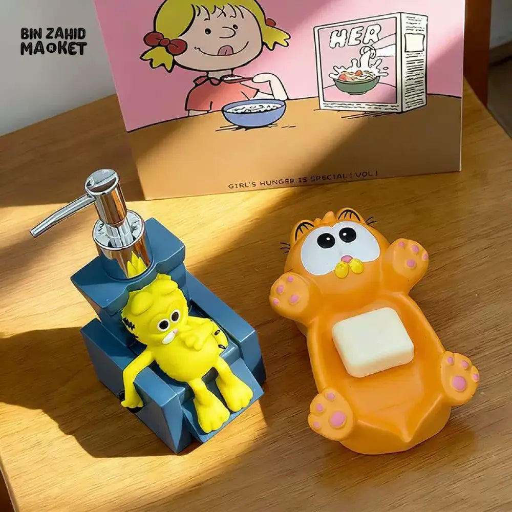 MIMO PVC RESIN CARTOON BEAR CHAIR DESIGN LIQUID SOAP DISPENSER WITH SILVER PUMP - Soap & Toothbrush Accessories